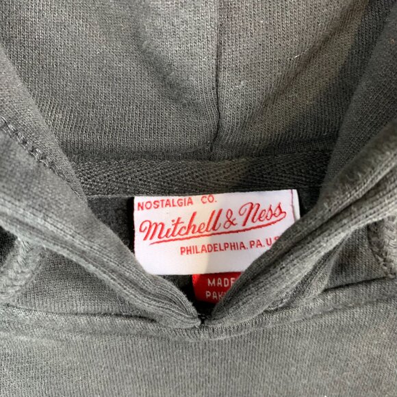 Mitchell & Ness Toronto Raptors Mens Sweater XL Black Hoodie Basketball Japanese - Picture 3 of 8